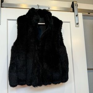 Elegant Black Faux Fur Women's Vest